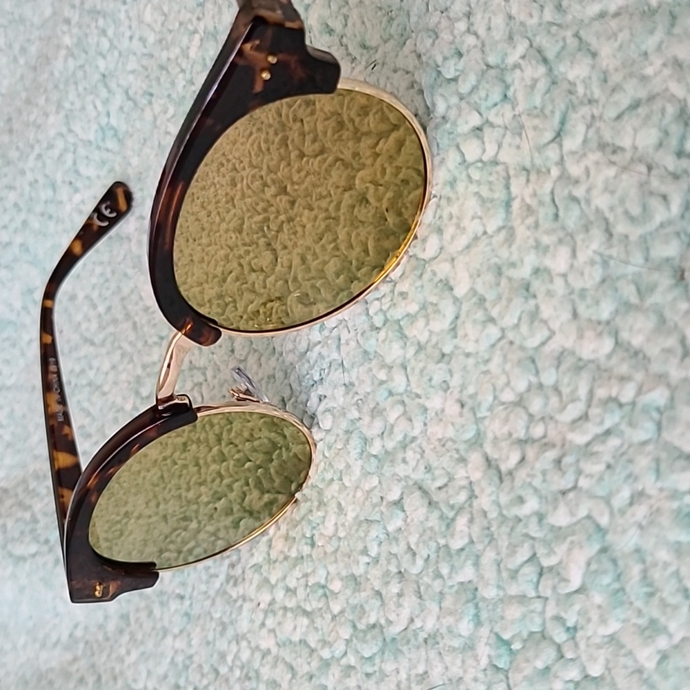 VANS Sunglasses 🕶🤙🏻